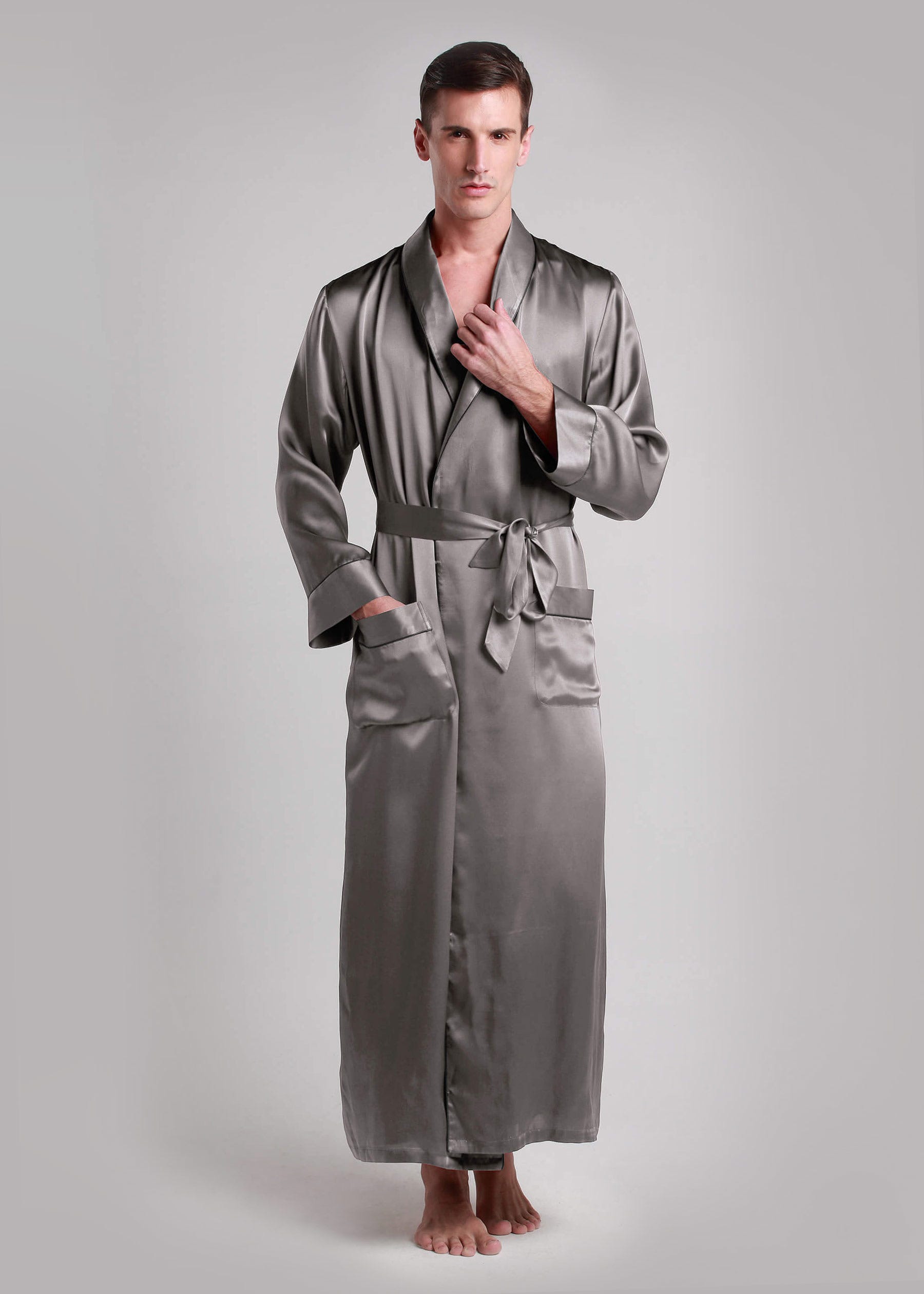Robe en soie à taille ceinturée Soie Zimmerli pour homme en coloris Noir Homme Vêtements Vêtements de nuit Robes de chambre et peignoirs 