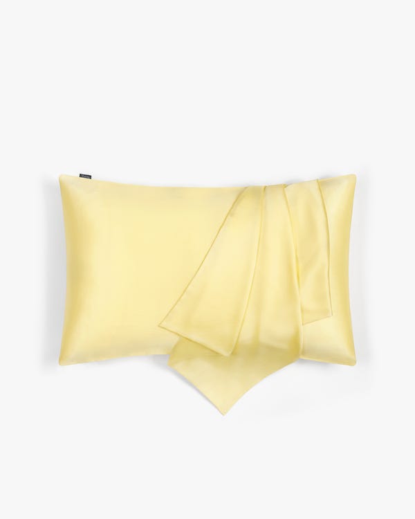 LILYÁUREA™ Non-Colorants Golden Silk Pillowcase