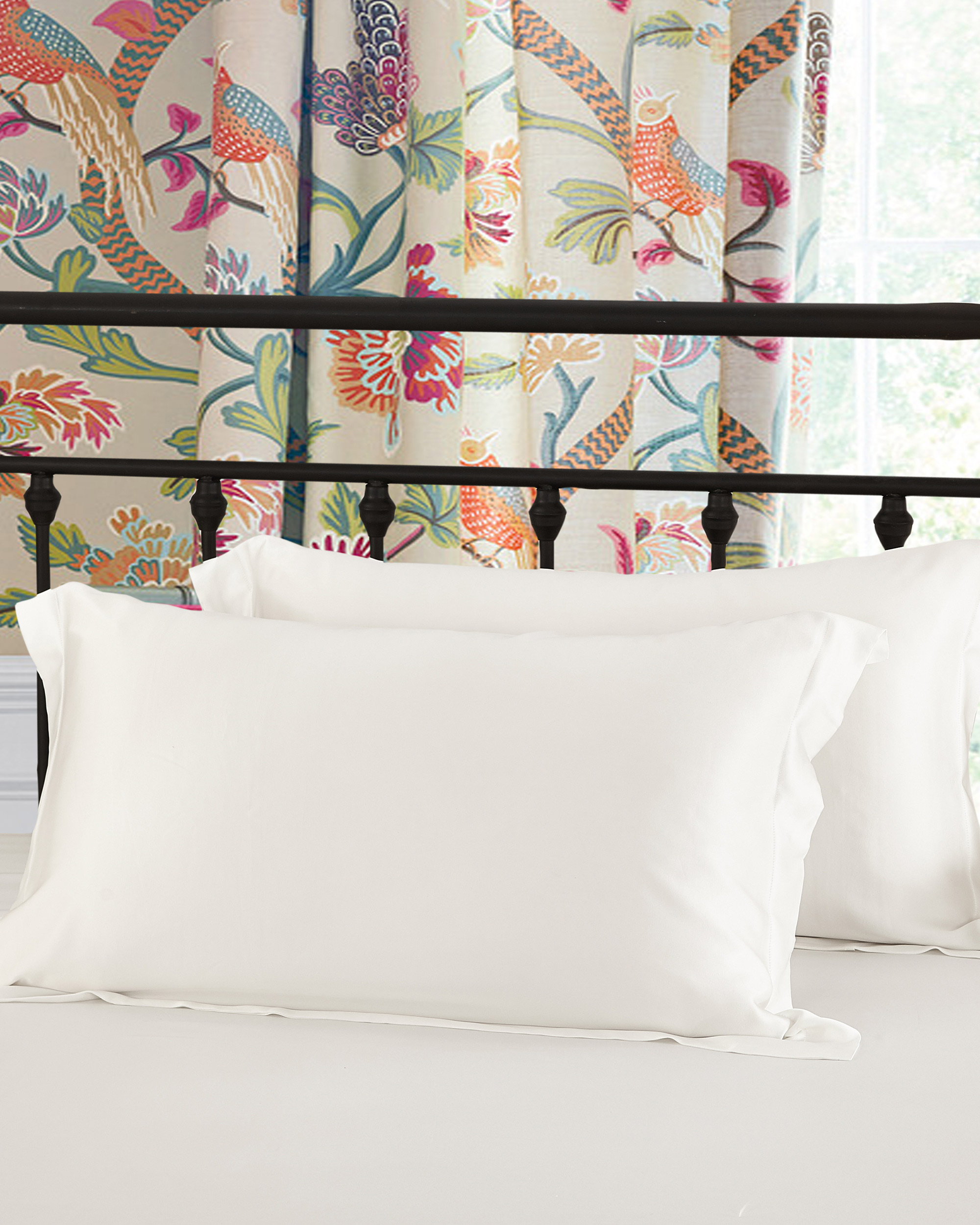 LILYSILK Mulberry Silk Pillowcase Adult White 100% Grade 6A Mulberry Silk Smooth Light and Soft Queen