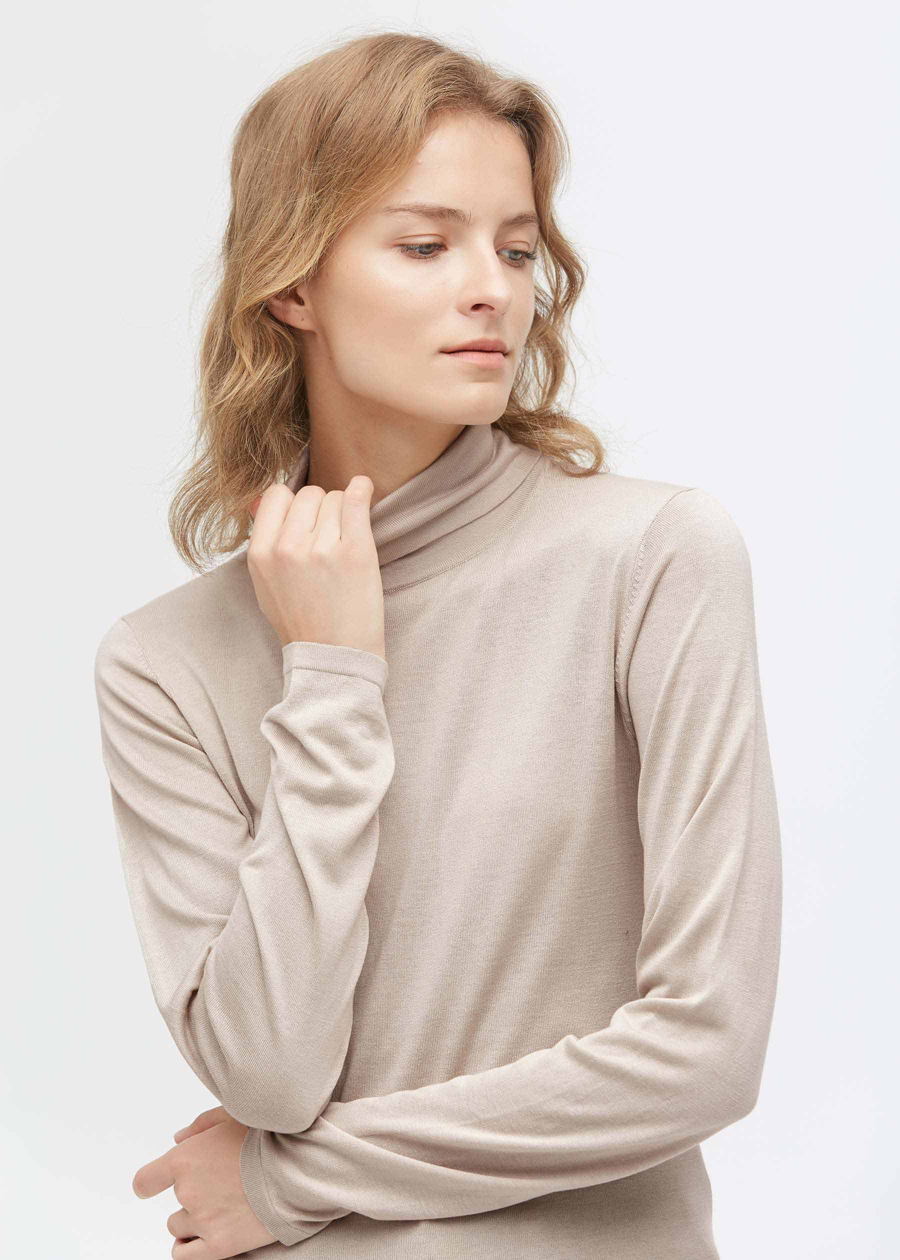 Silk knit turtleneck best sale women's