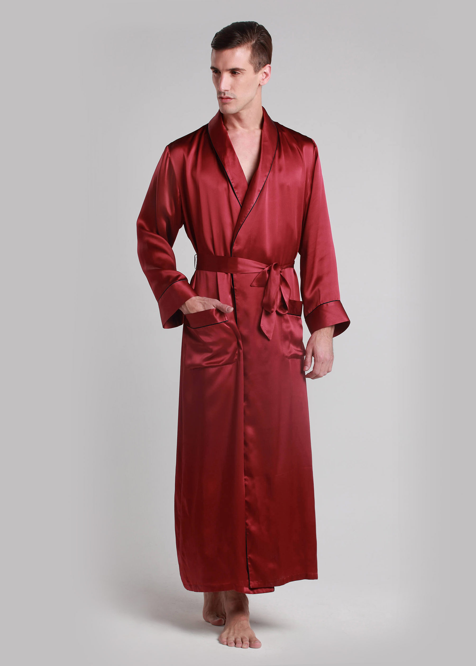 1930s Men’s Pajamas, Robes, Smoking Jackets History 22 Momme Contra Full Length Silk Robe Claret XXXL $229.00 AT vintagedancer.com