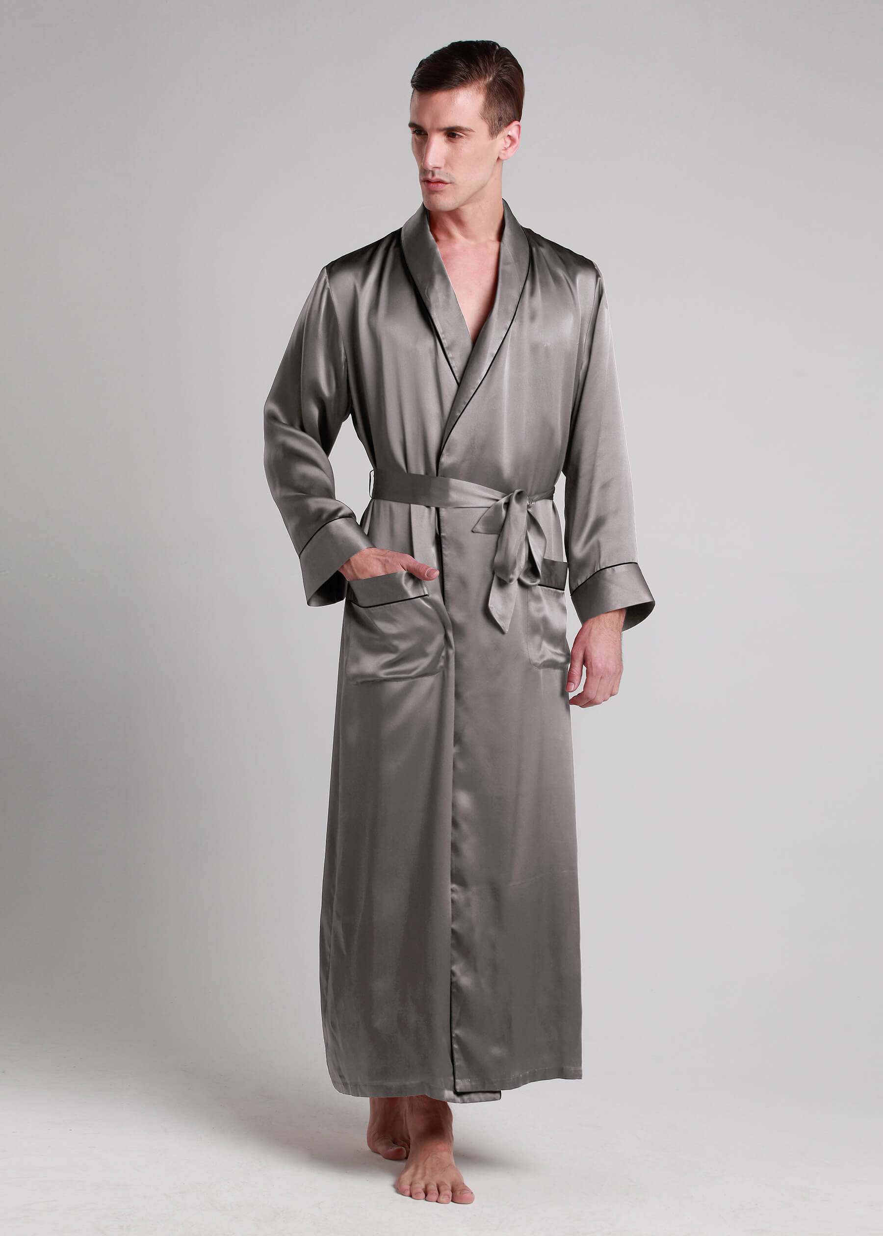 1930s Men’s Pajamas, Robes, Smoking Jackets History 22 Momme Contra Full Length Silk Robe Dark Gray XXXL $229.00 AT vintagedancer.com