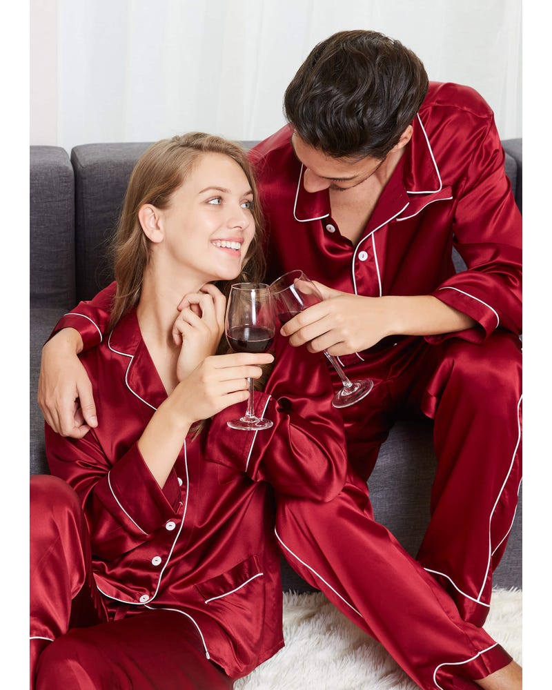 22 Momme Chic Trimmed Silk Couple Pyjamas Sets