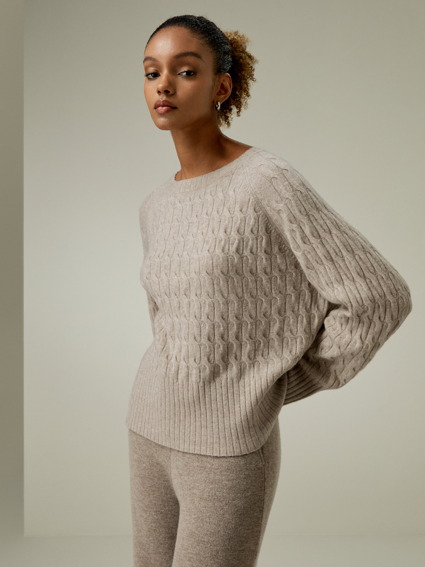 LILYSILK Pull En Cachemire Coupe Confortable Et Décontractée 100% Bébé Cachemire Élégance Intemporelle Et Style Sophistiqué M - LILYSILK - Modalova
