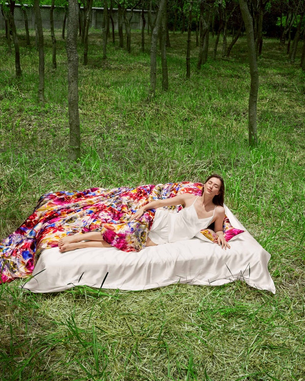 Lilysilk x Mika Ninagawa Rosenorchidee Seiden Bettbedeckung