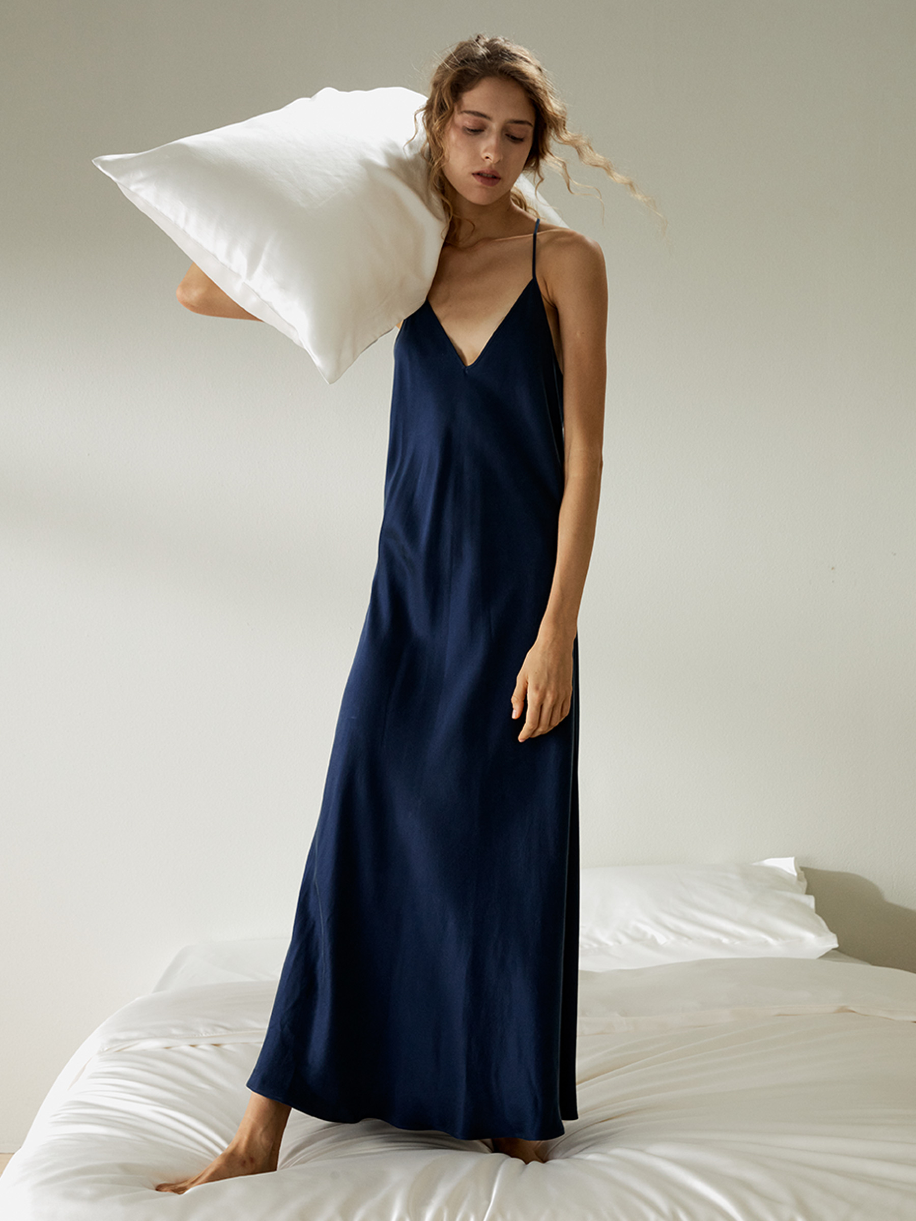 LILYSILK Chemise De Nuit En Soie Encolure En V Détails Contrastés 100% Soie Léger Et Résistant Aux Rides XS - LILYSILK - Modalova