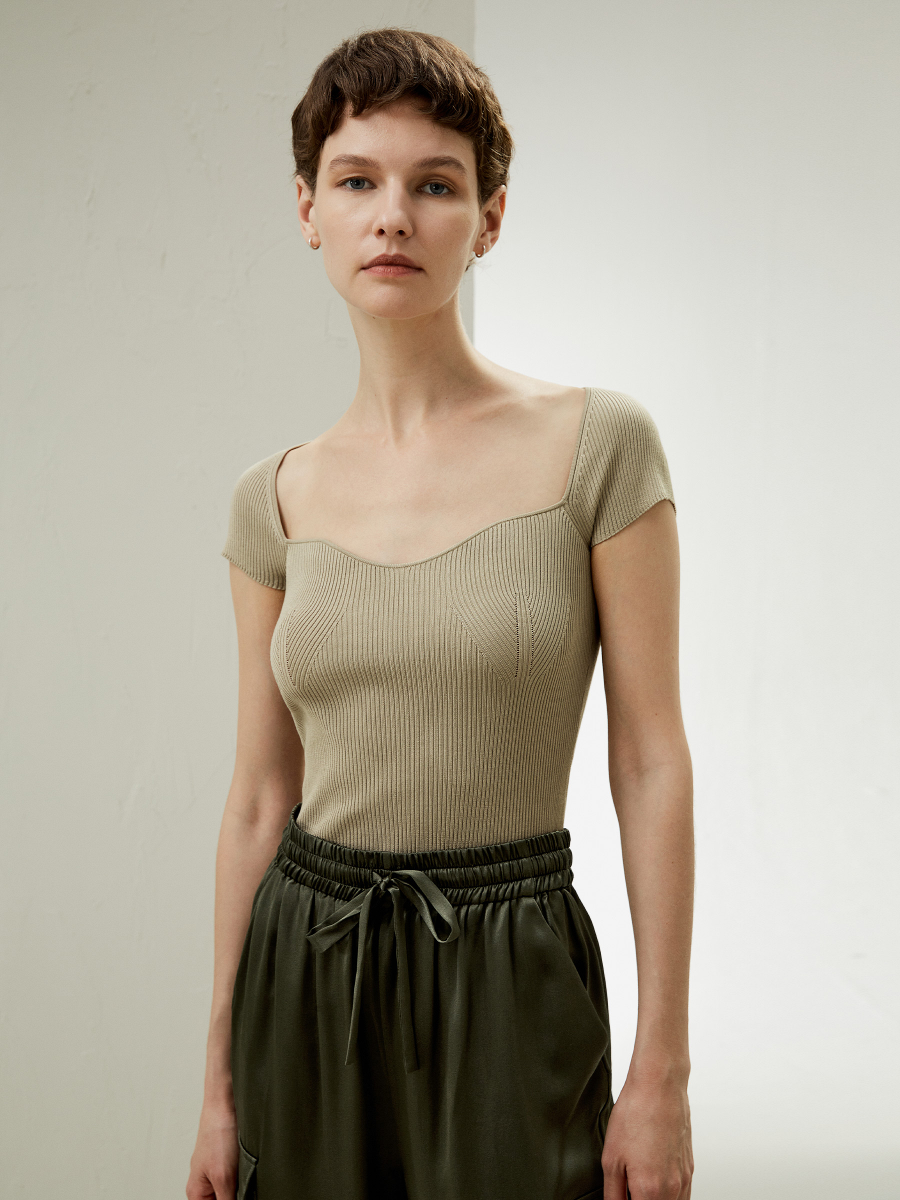 LILYSILK Top Soie Encolure En Cœur, Lavage En Machine Soie Et Nylon Parfait Pour Le Travail Et Les Vacances S - LILYSILK - Modalova