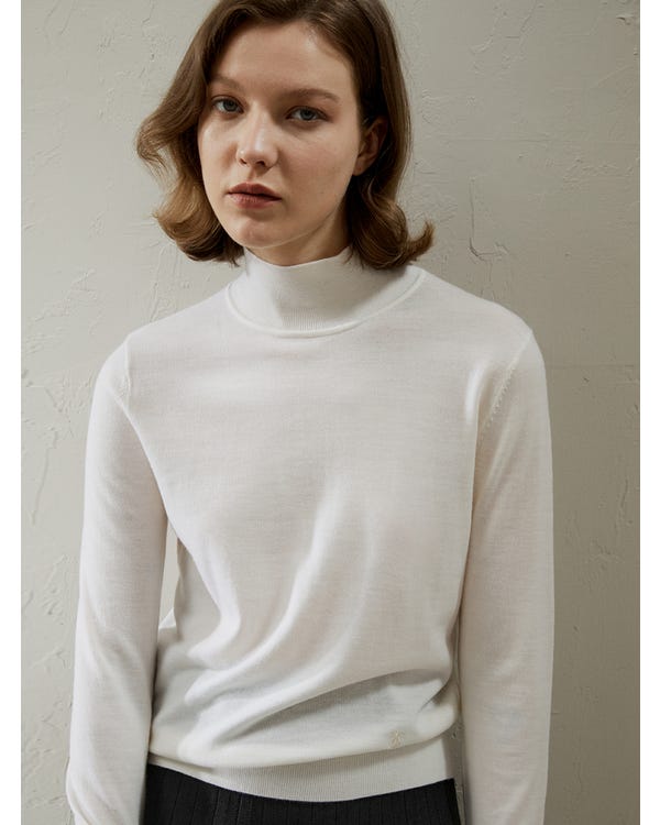 Ultra-fine Merino Wool Mock Neck Thin Sweater