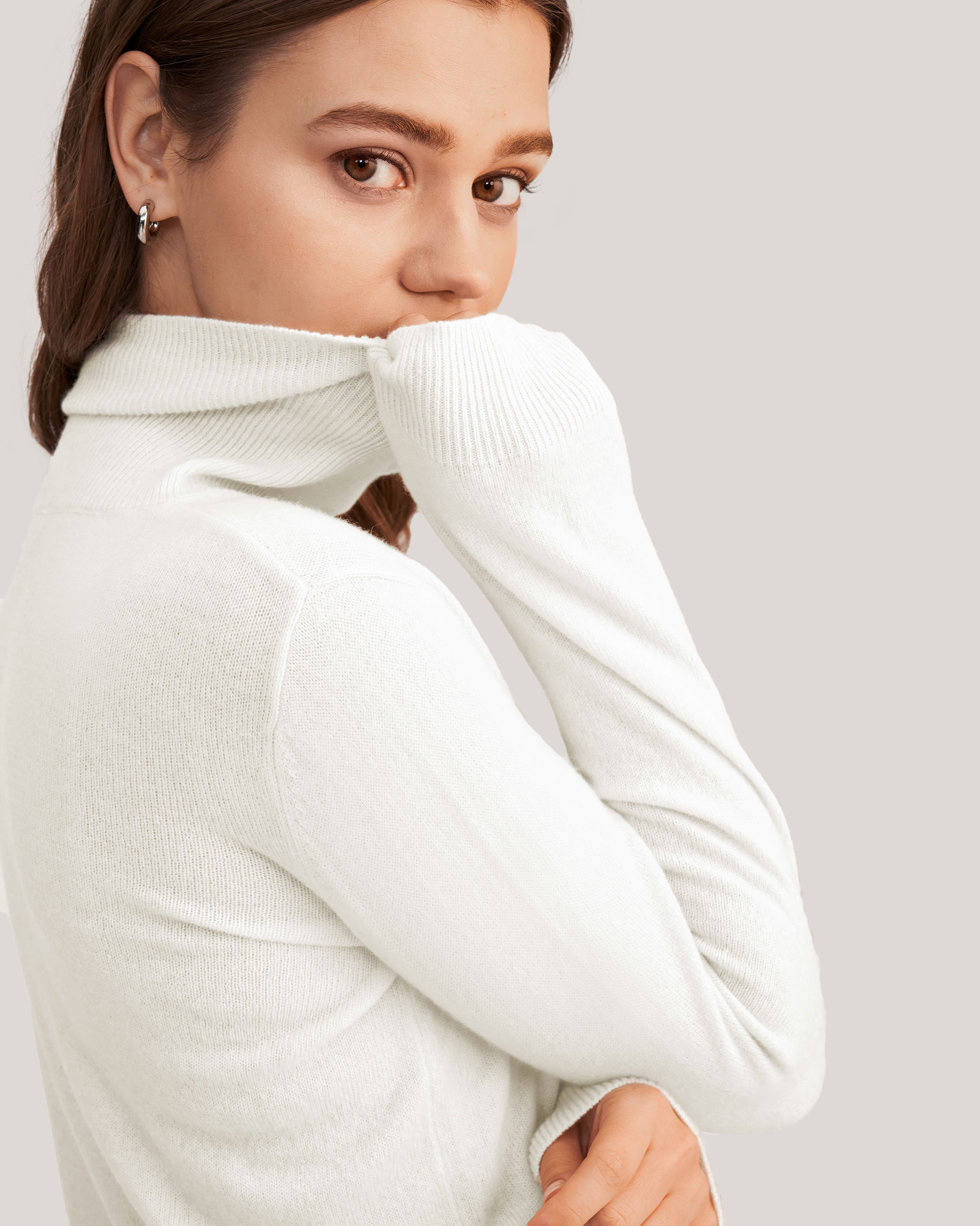 Classic Pure Cashmere Turtleneck Sweater Womens