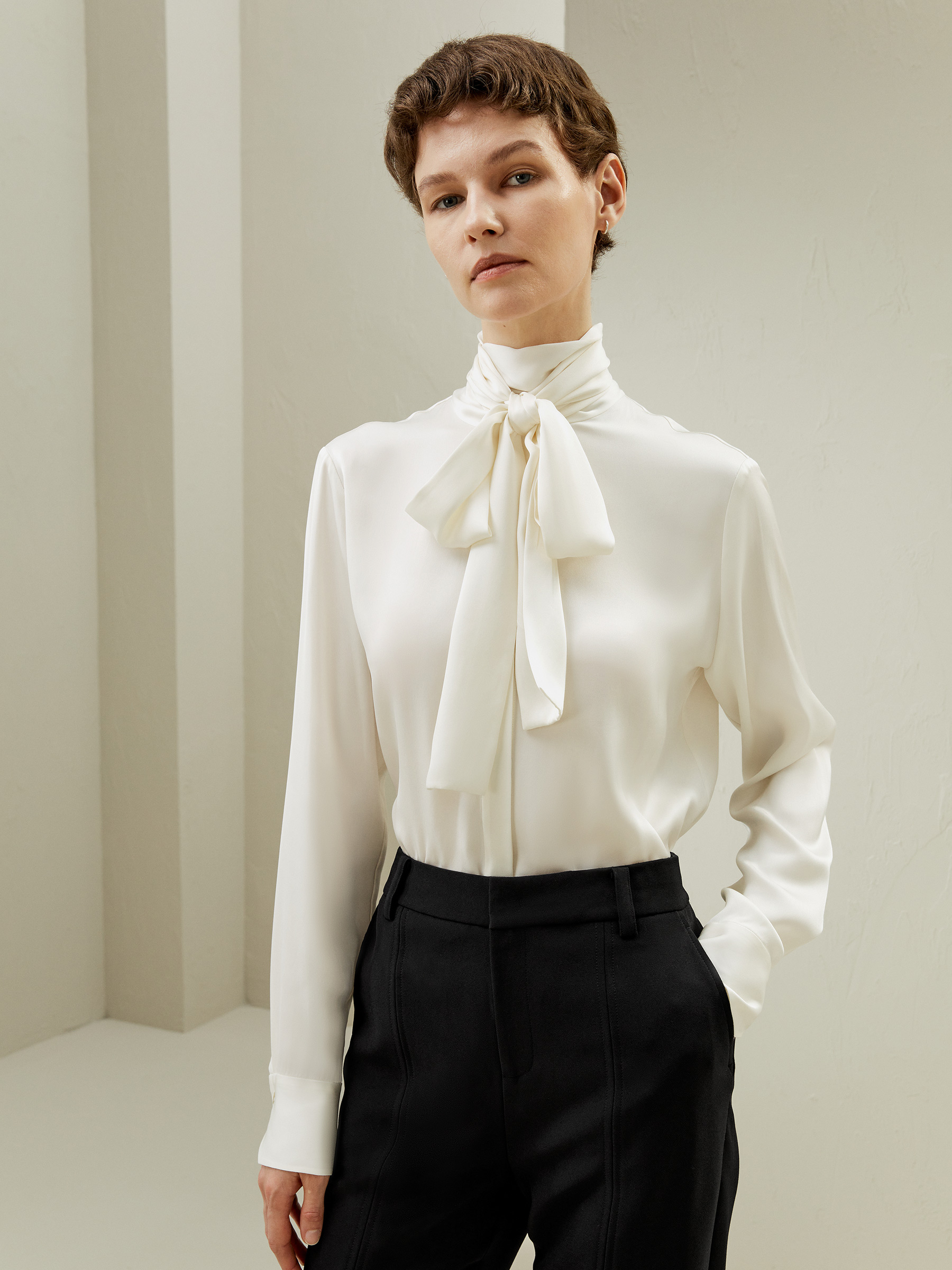 LILYSILK Blouse Soie Col Roulé Avec Un Ruban Allongé 100% Soie Naturelle Pièces Indispensables Pour De Multiples Occasions XL - LILYSILK - Modalova