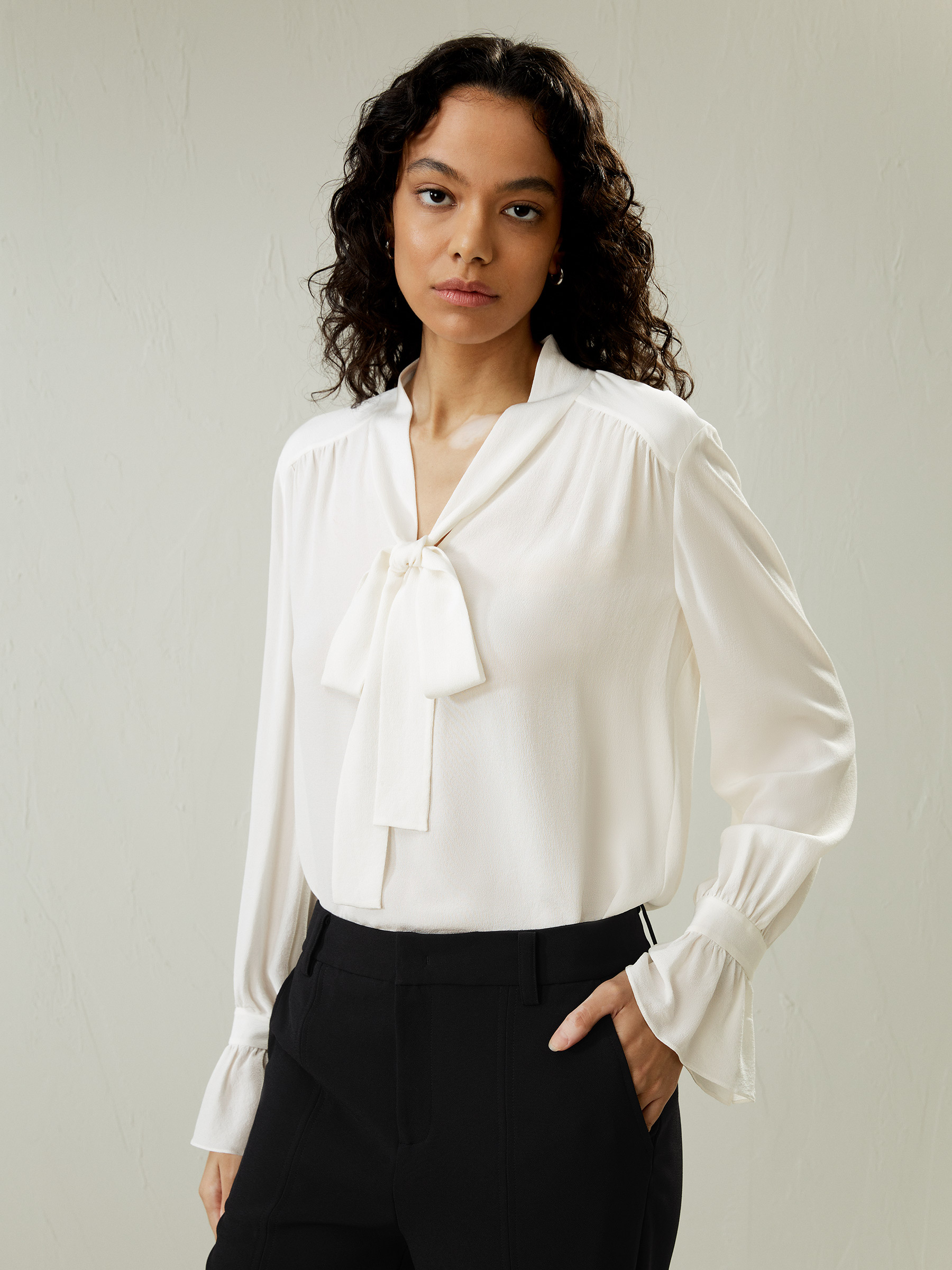 LILYSILK Chemisier Soie Ruban À L'Encolure, Poignets Plissés 23Mm Ghost Crepe Confortable Brillant Lisse Doux XL - LILYSILK - Modalova