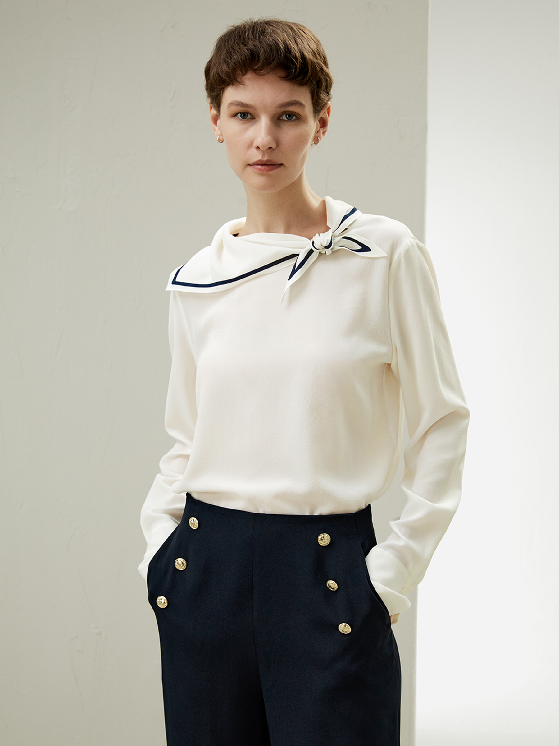 Nautical collar clearance