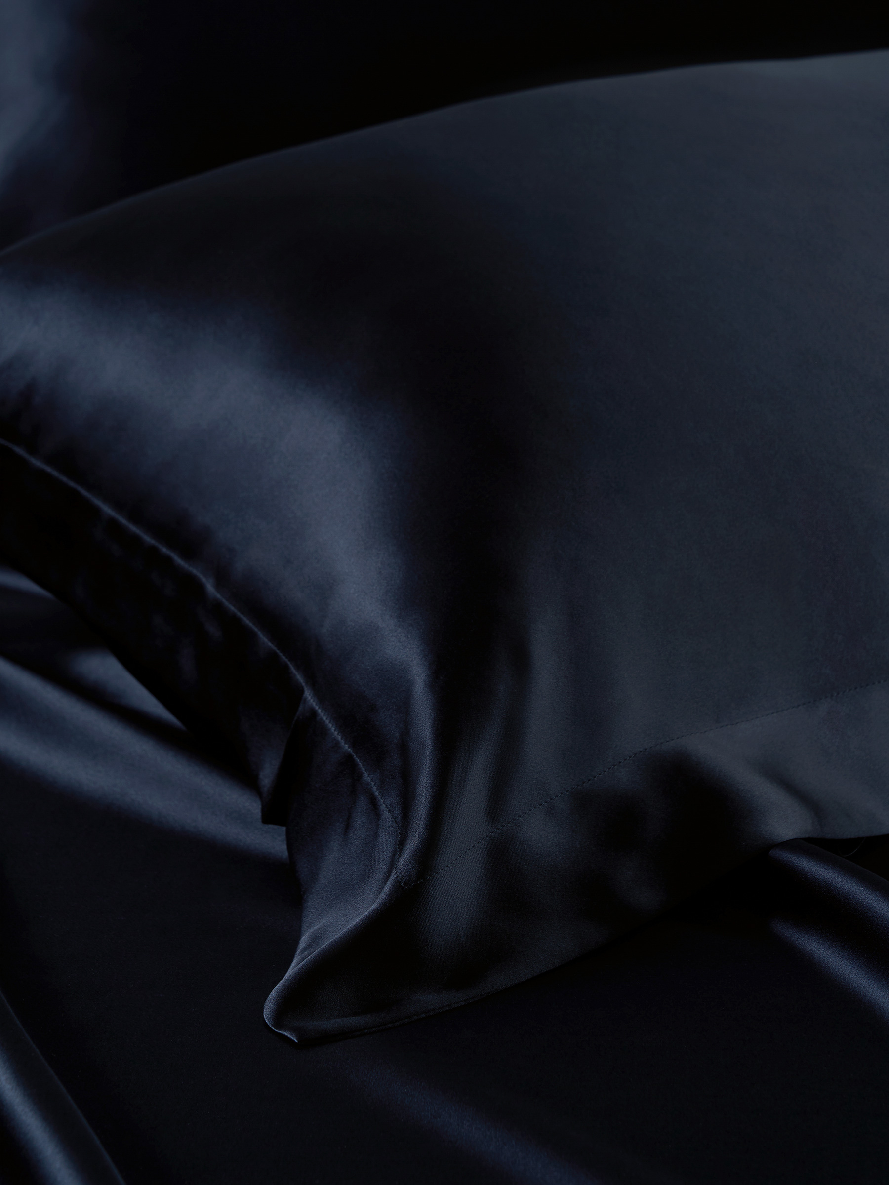 Navy blue deals silk pillowcase