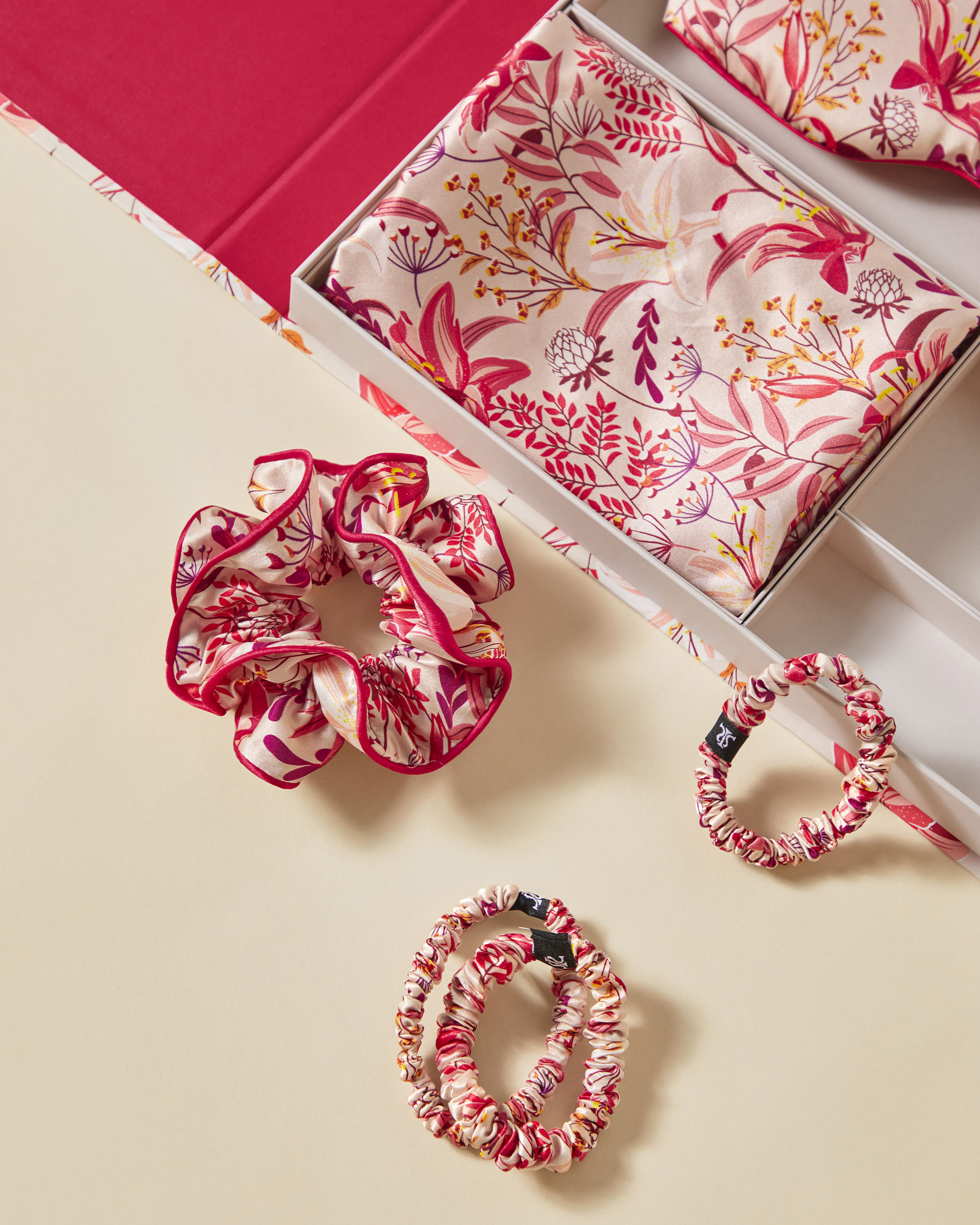 Viva Magenta floral prints Dreamer Set